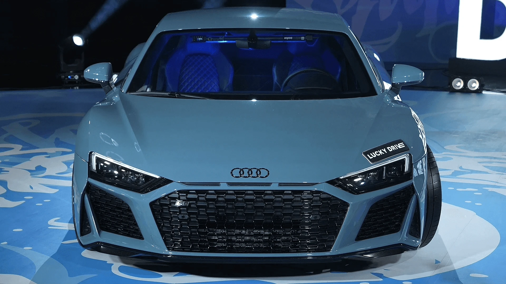 Audi R8, призы Apple и множество FS в 1Win